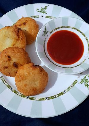 A picture of Suji Kachori.