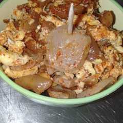 A picture of Makaroni telor atau MakLor.