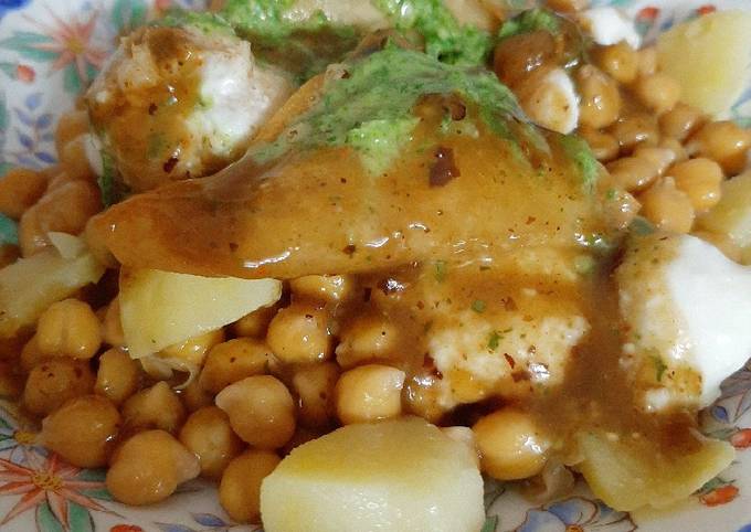 Samosa chaat