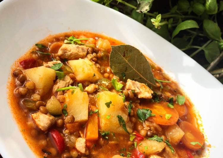 Lentejas con hortalizas y pollo