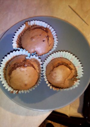 A picture of The perfect lava muffin.