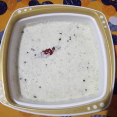 A picture of Peanut coconut chutney.