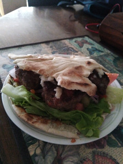 Una foto de Hamburguesitas mediterráneas