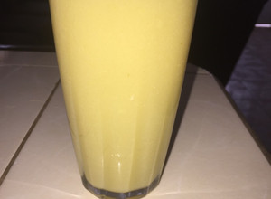 Una foto de Agua de guayaba con chía