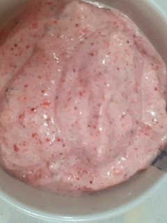 Una foto de Helado light de frutillas en 5' sin TACC