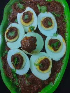 டொமேட்டோ எக் கரி (Tomato egg curry recipe in tamil) செய்முறை முக்கிய புகைப்படம்