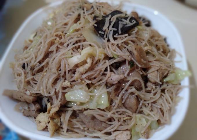 Bagaimana Menyiapkan Bihun Beras Jamur Kuping, Sempurna