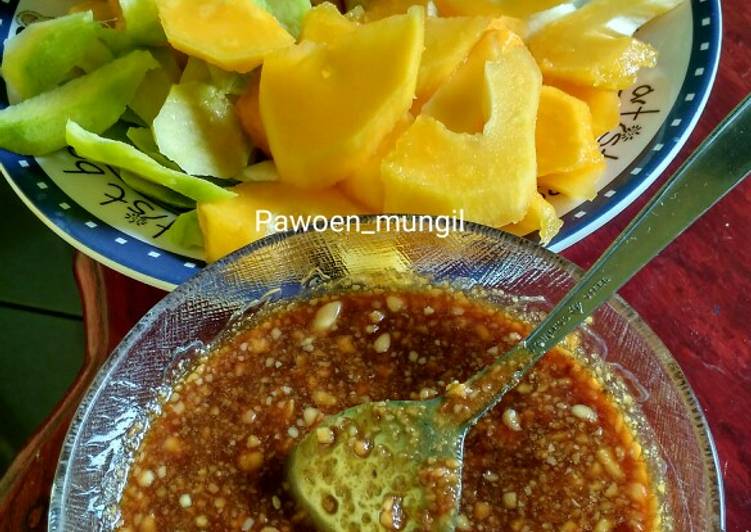 38. Rujak buah