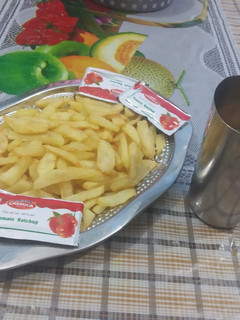 A picture of French fries.