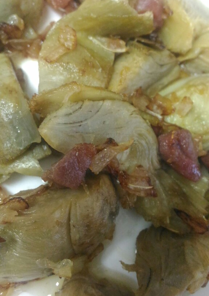 Una foto de Alcachofas salteadas con jamón