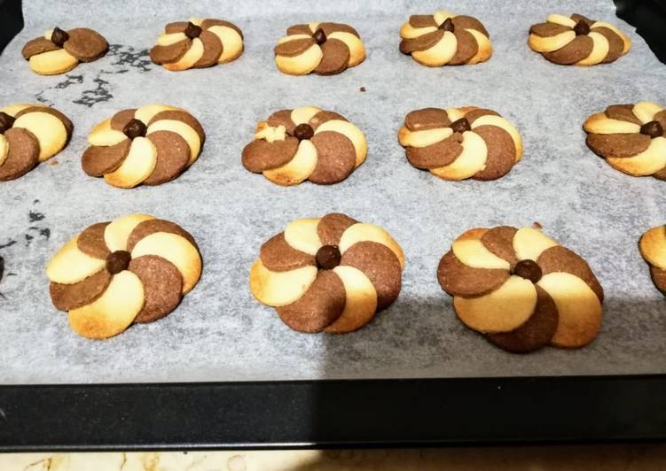 How to Prepare Award-winning Flower Cookies Cooking Basics for Beginners