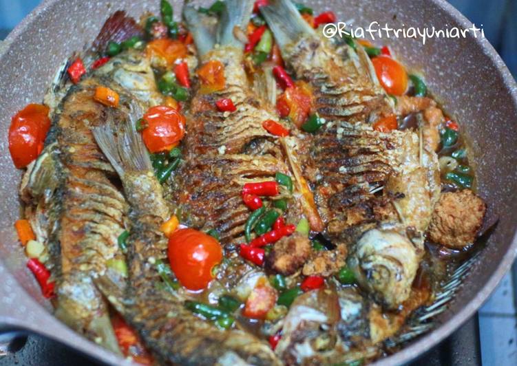 Bahan mengolah Mangut ikan mas yang simpel