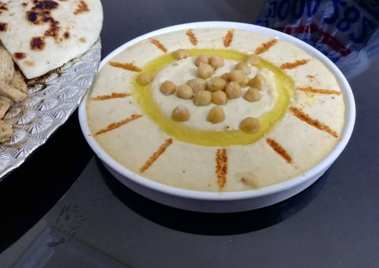 Easiest Way to Make Homemade Arabian hummus