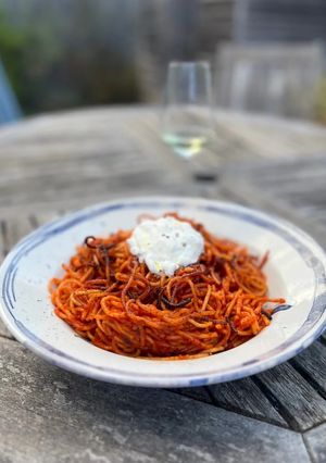A picture of Spaghetti all'assassina – Apulian killer-style spaghetti to die for.