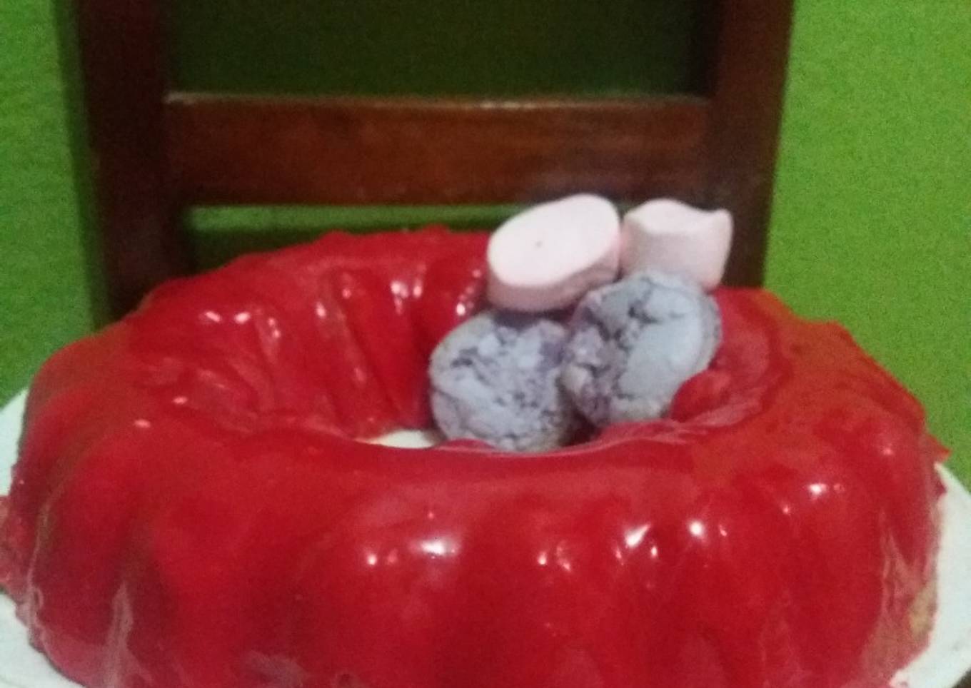 Mousse de piloncillo, rellena de jelly de  tejocote con guayaba