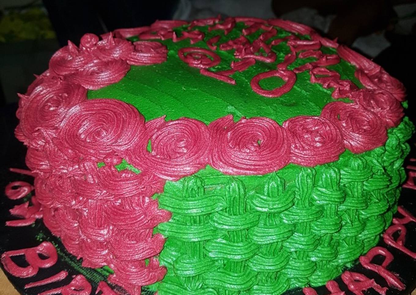 Basket wave cake decoration