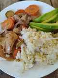 Pollo en salsa de ciruela