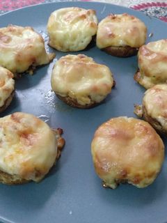 Una foto de Champiñones rellenos de mascarpone y jamón