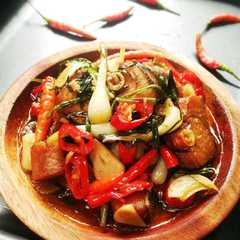 Ikan Asin & Bawang Rambut Asam Pedas Mantab রেসিপির প্রধান ছবি