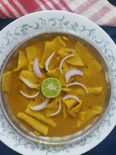 દાળ ઢોકળી (Dal Dhokli Recipe In Gujarati) રેસીપી મુખ્ય ફોટો