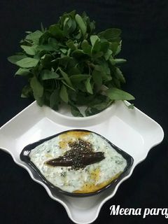 बथुए का रायता (Bathuye ka raita recipe in hindi) रेसिपी मुख्य फोटो