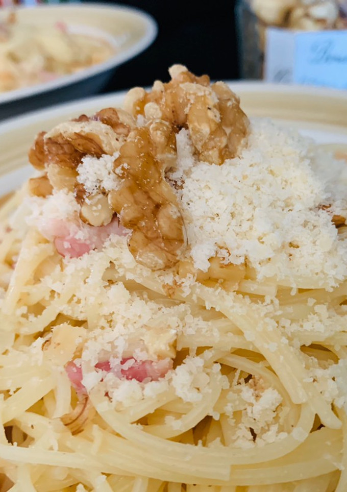 Una foto de Espagueti al aroma carbonara🧀