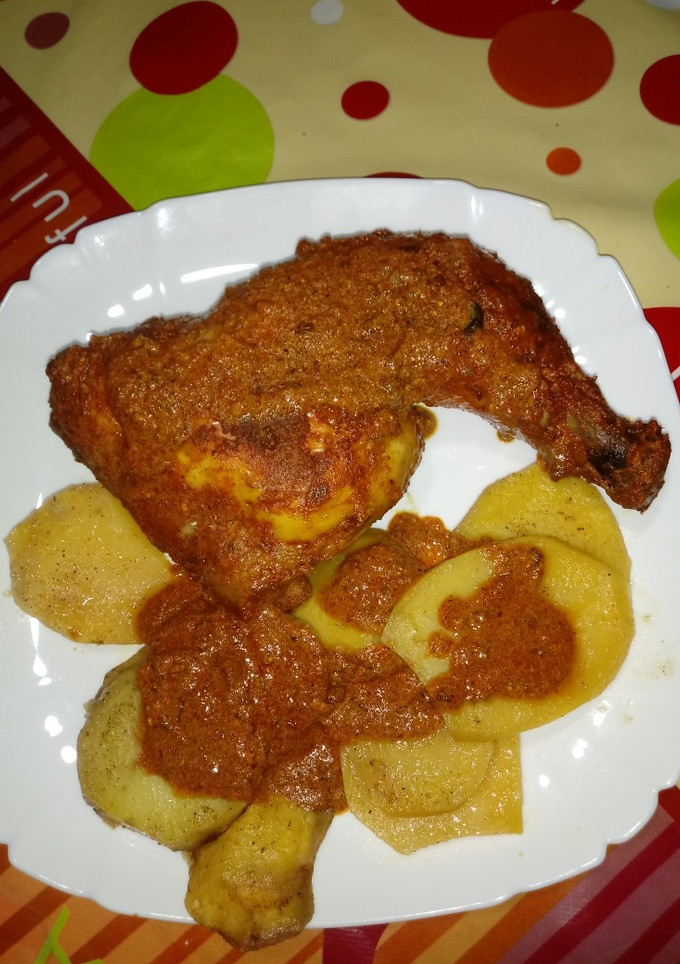 Una foto de Pollo con salsa de yogurt a mi manera en la cecofry 4d