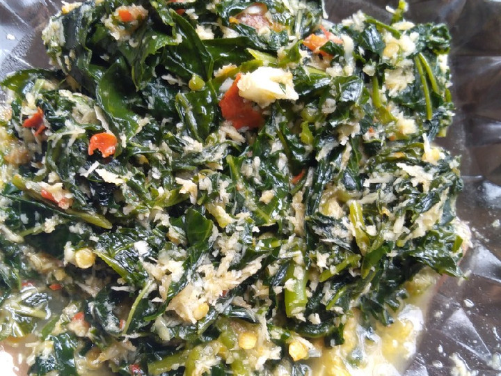 Langkah Mudah untuk Membuat Urap daun singkong dan daun pepaya yang Bikin Ngiler