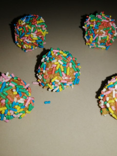 Una foto de Trufas multicolores 🍬