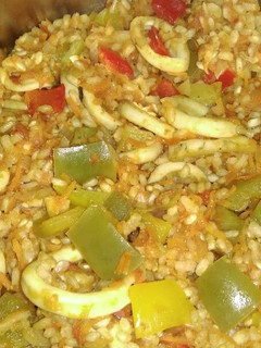 Una foto de Calamares a la riojana con arroz