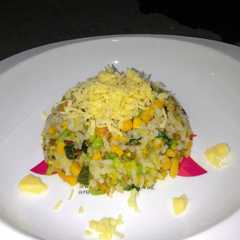 A picture of Nasi Goreng Jagung Manis Edamame - Resep MPASI.