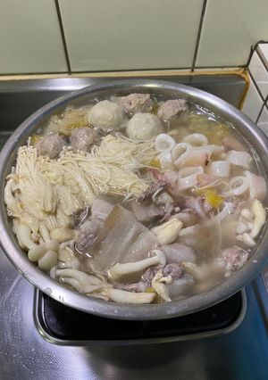 酸菜白肉鍋 的食譜成品照片