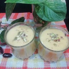 Litchi & Mango Smoothie A picture of Litchi & Mango Smoothie.