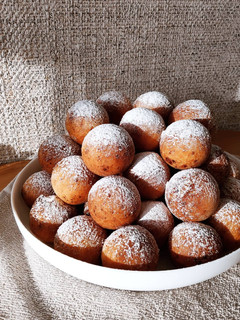 A picture of Cottage cheese donuts.