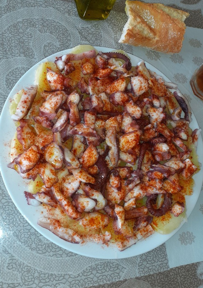 Una foto de Pulpo a la gallega