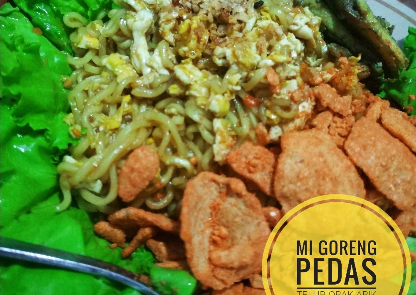 Mi goreng pedas Telur Orak Arik