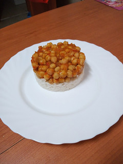 Una foto de Zócalo de arroz blanco con garbanzos