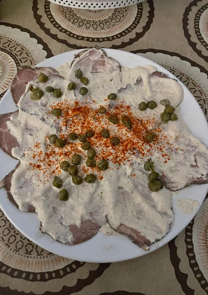 Una foto de Vitello tonnato