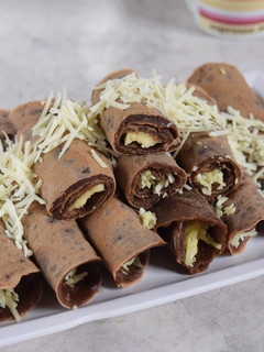 Foto resep Pancake pisang coklat gulung keju
