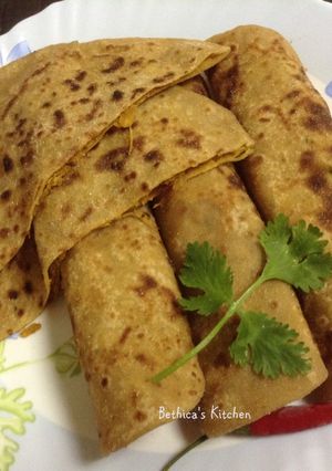 A picture of Stuffed Leftover Dal Paratha.
