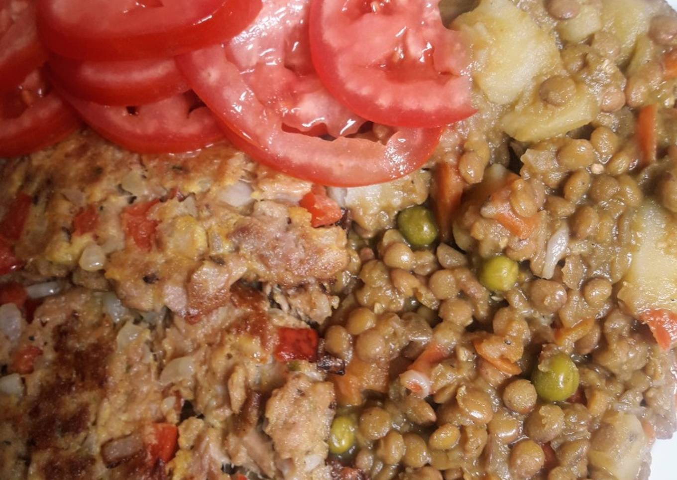 Lentejitas Bbs. con Atún y ensalada🇵🇪