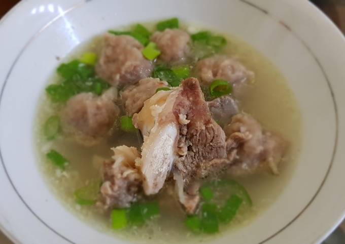 2. Bakso Sapi Kuah Iga