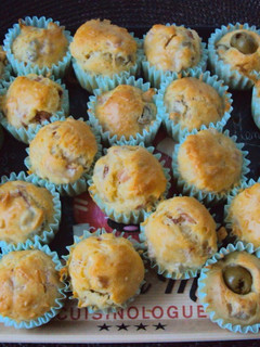Une photo de Mini muffin jambon olives