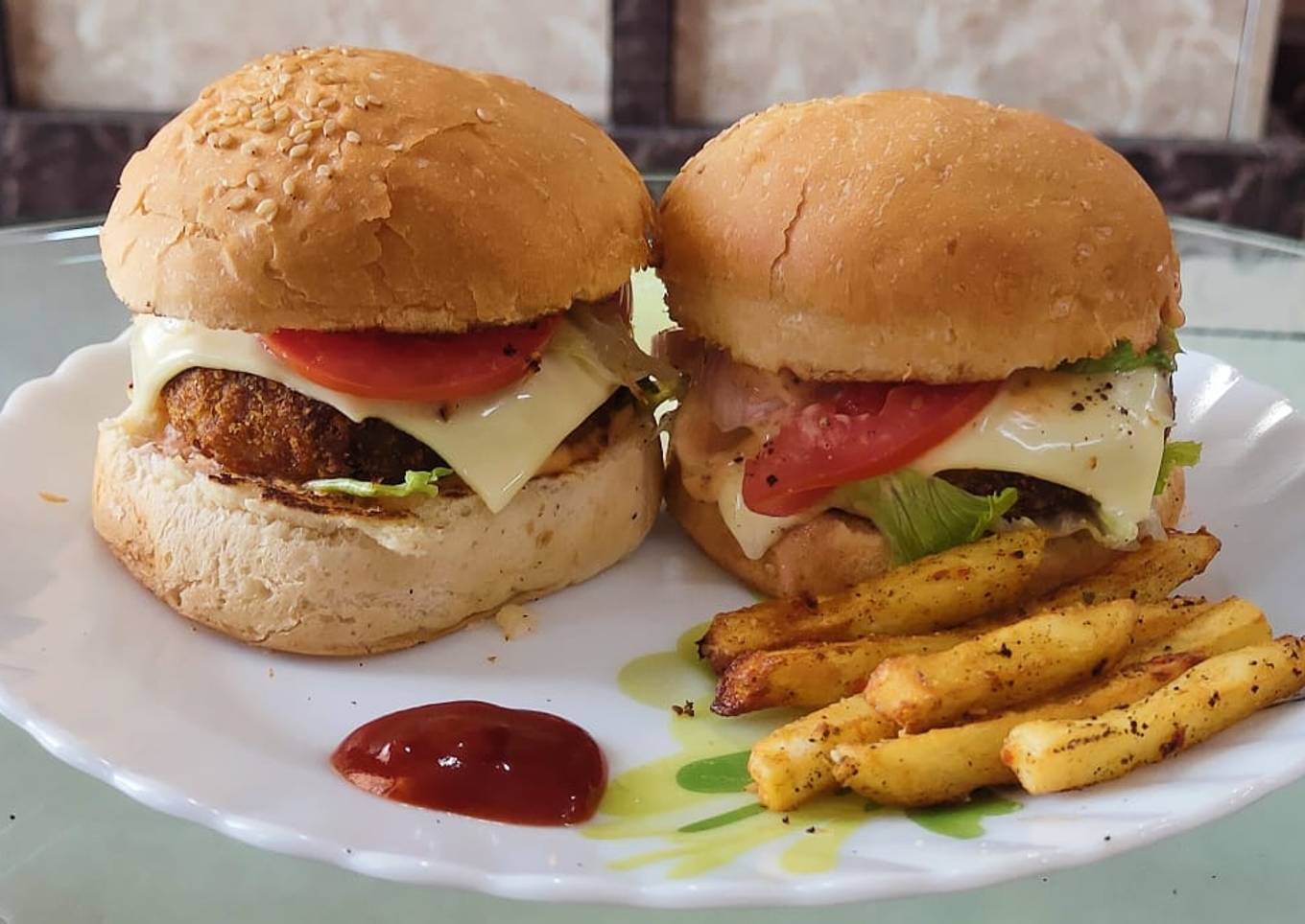 Veg Aloo Tikki Burger