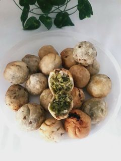 લીલવા ની કચોરી (Lilva Kachori Recipe In Gujarati) રેસીપી મુખ્ય ફોટો