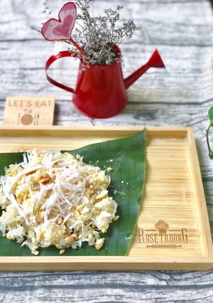 Hình của món Xôi Đậu Xanh Dừa Bào.