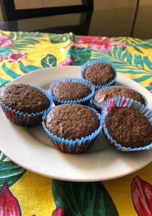 Una foto de Muffins de avena, cacao y lino
