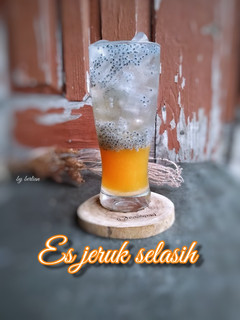 Foto resep Es jeruk selasih