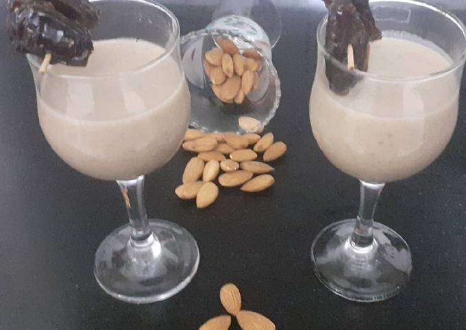 Dates and Almond milkshake