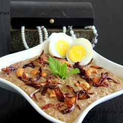 A picture of Hyderabadi Haleem.